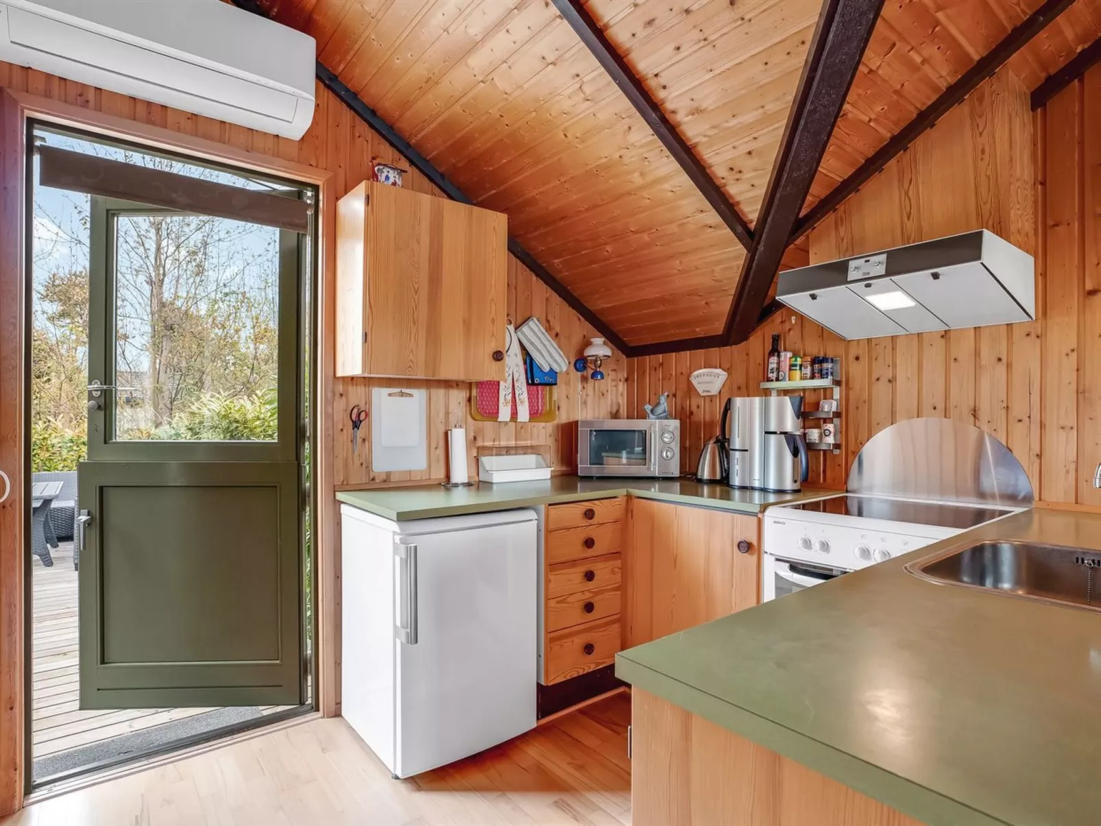 "Ovine" - 900m from the sea-Inside