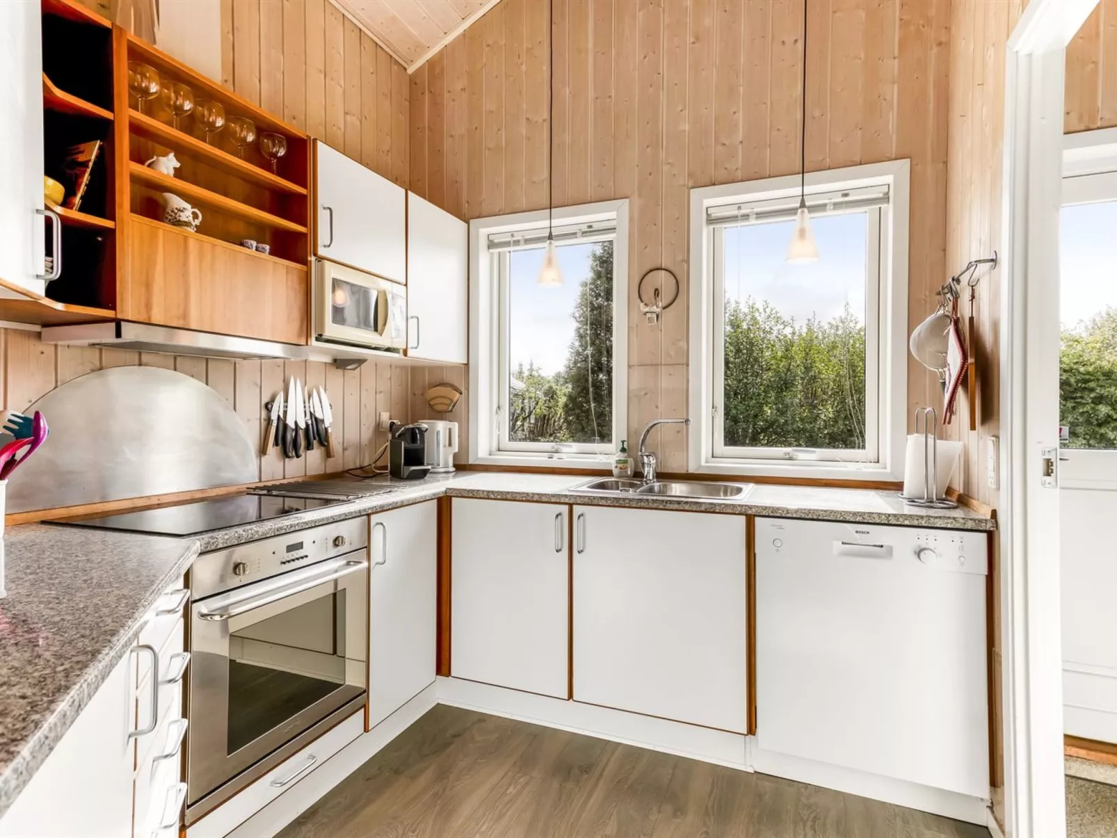 "Winona" - 250m from the sea-Drinnen