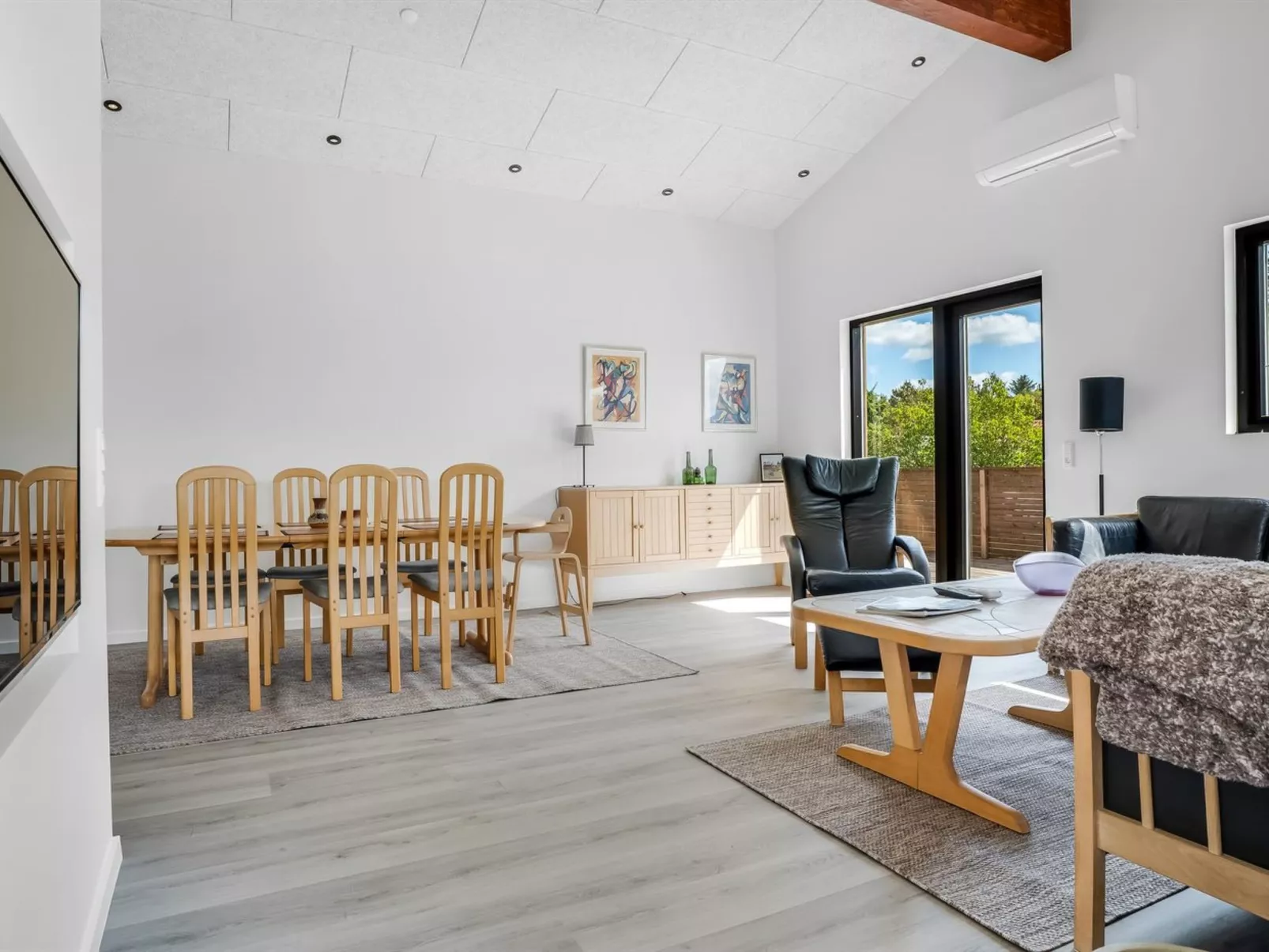 "Jerrik" - 200m from the sea-Dedans