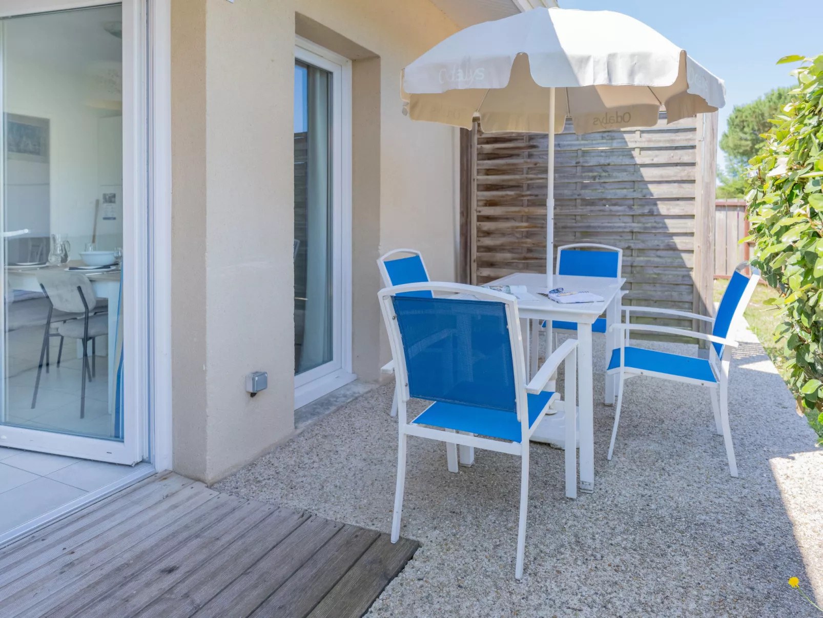 Le Petit Pont-Dehors