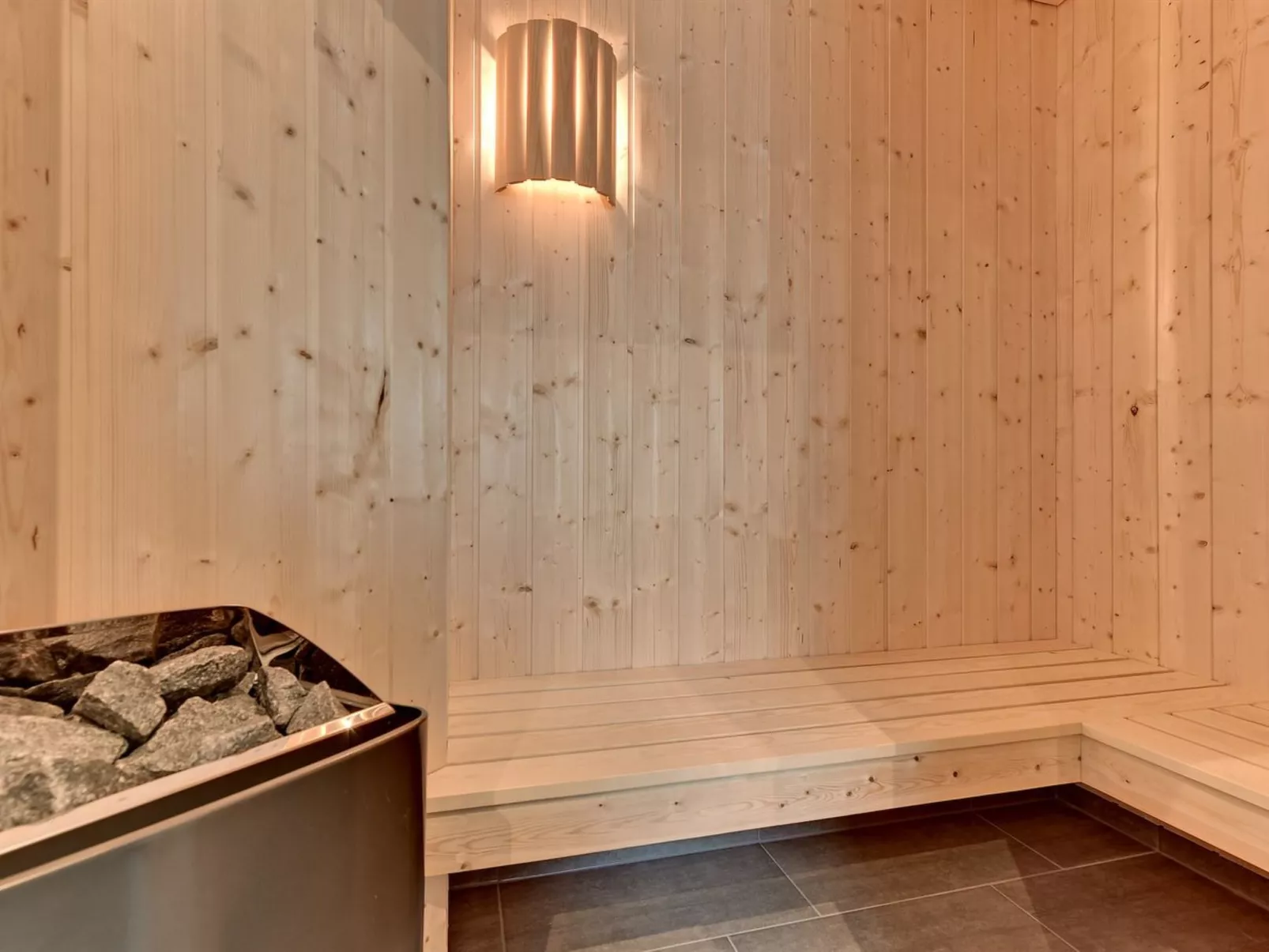 "Hwithoveth" - 1.4km from the sea-Dedans