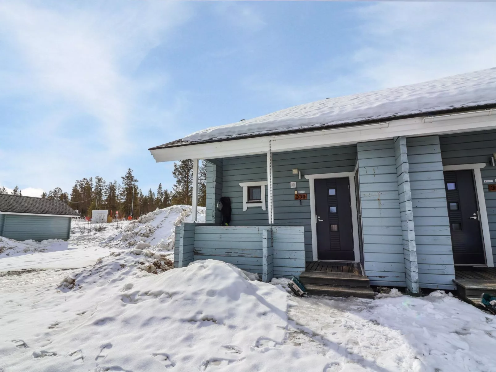 Lähikaltio 330-Dedans