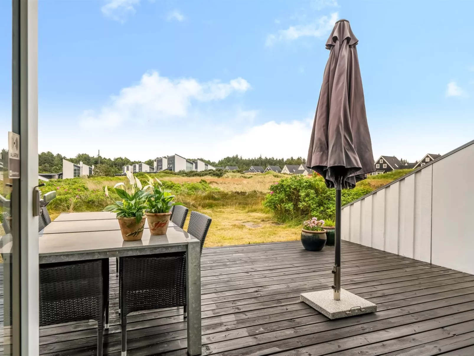 "Nis" - 900m from the sea-Draußen