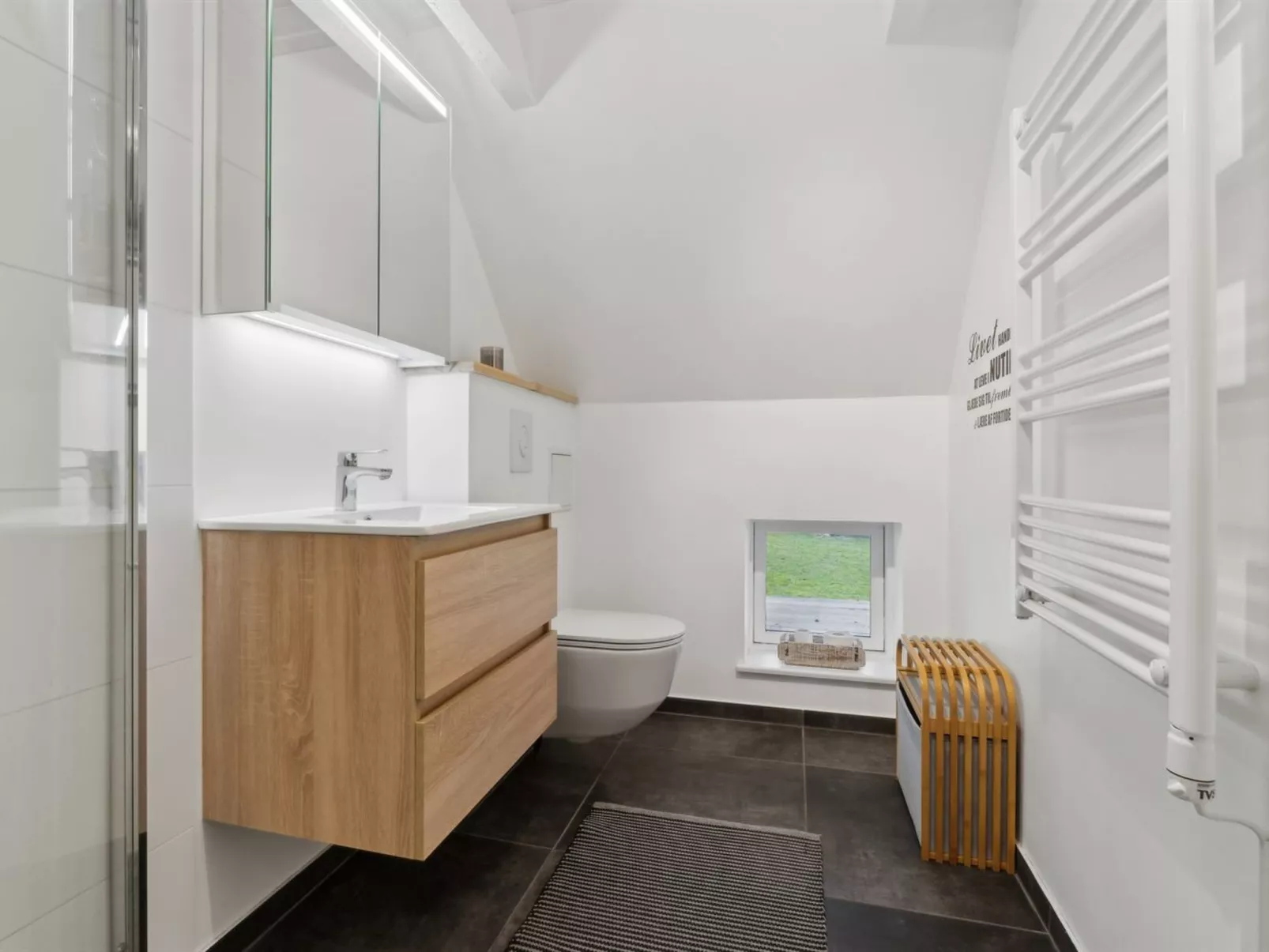 "Svenne" - 1.4km from the sea-Drinnen