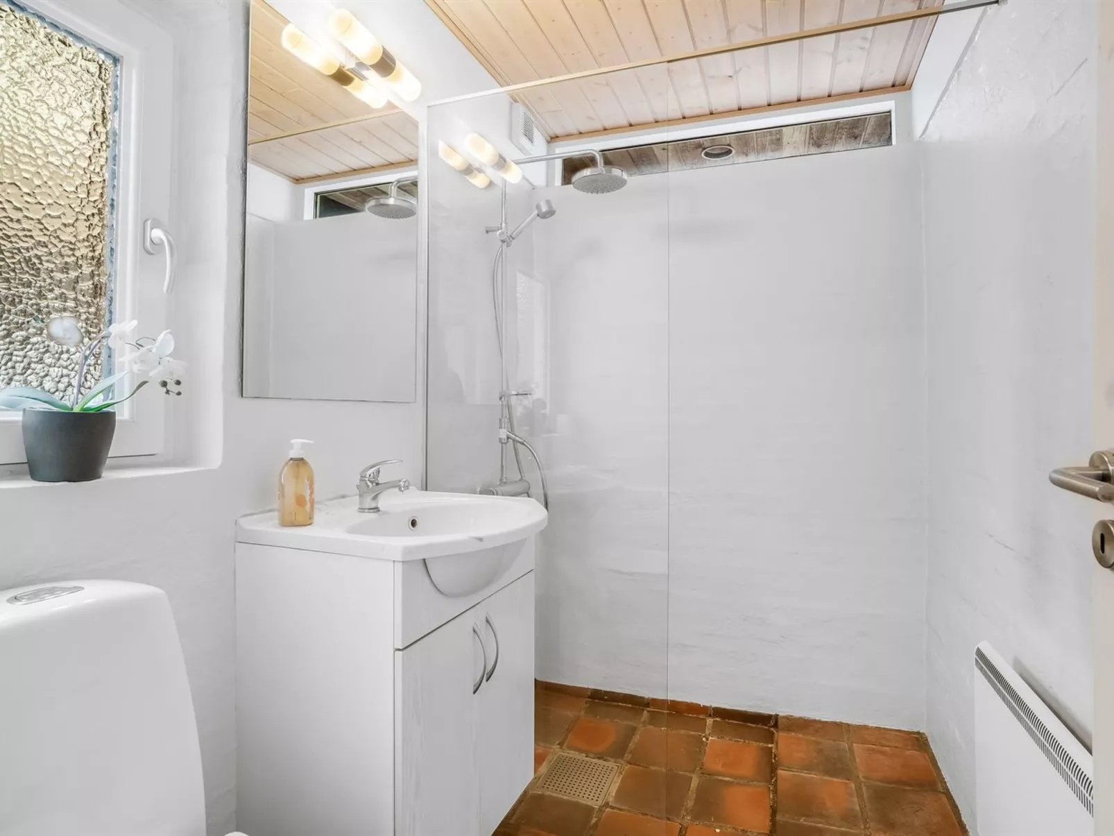 "Withulf" - 500m to the fjord-Drinnen