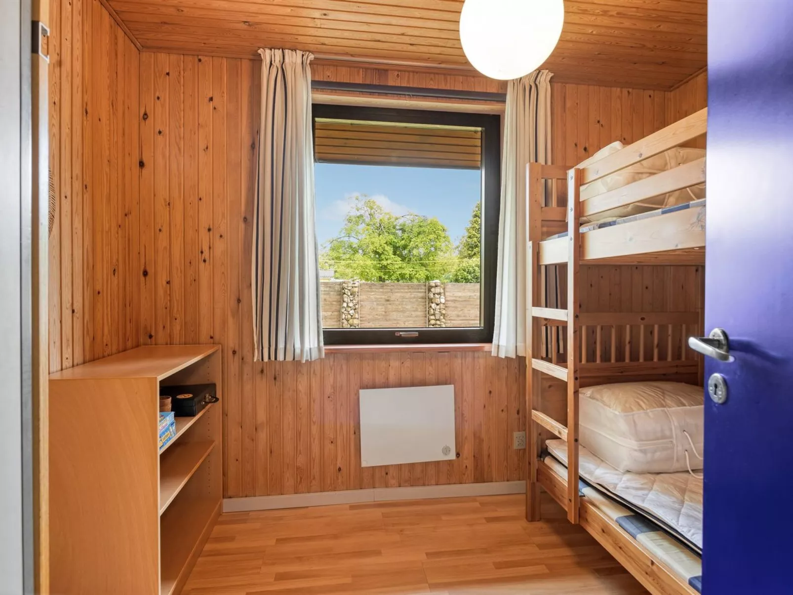 "Ognen" - 800m from the sea-Drinnen