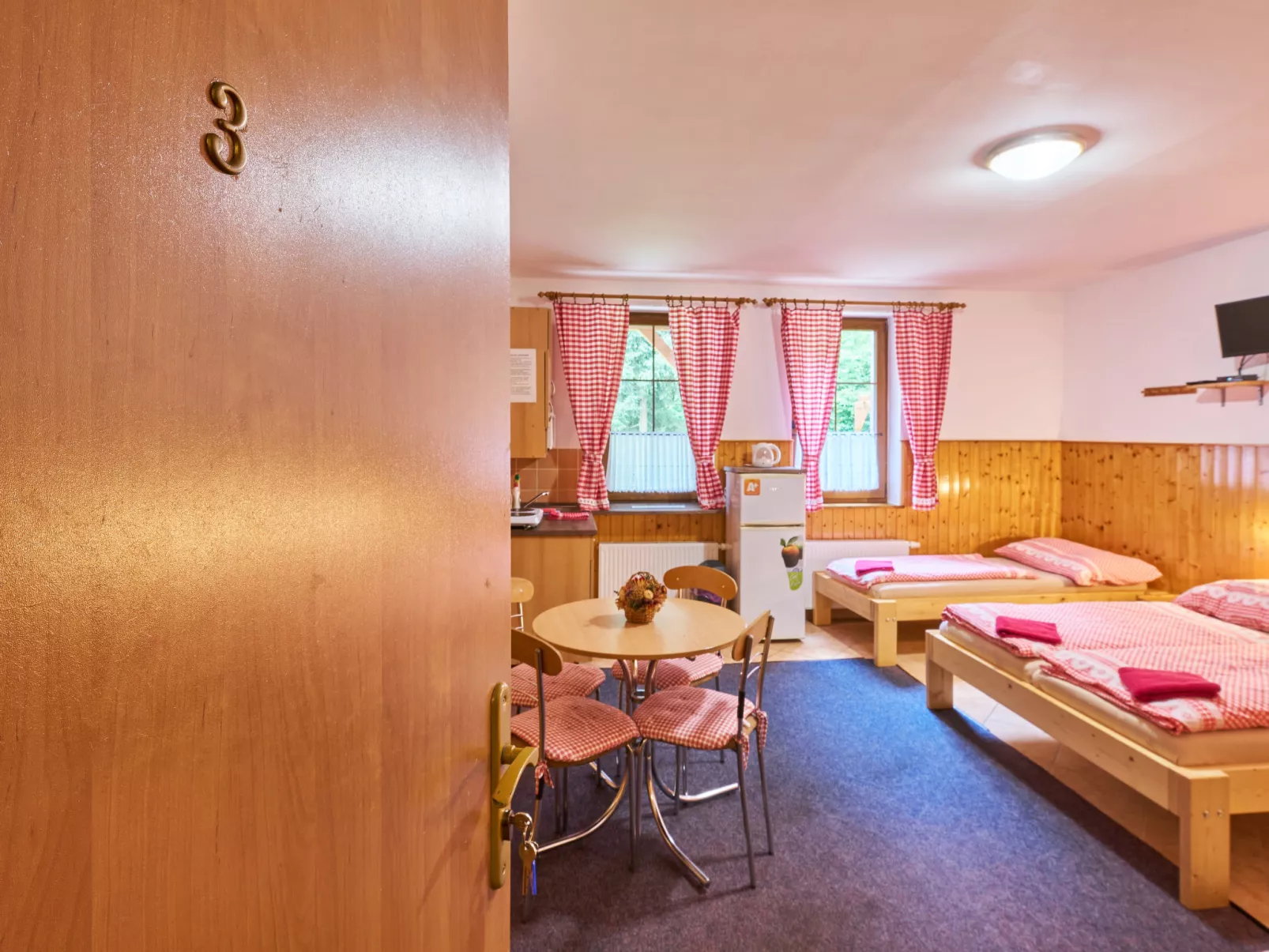 U Švýcarského dvora III-Drinnen