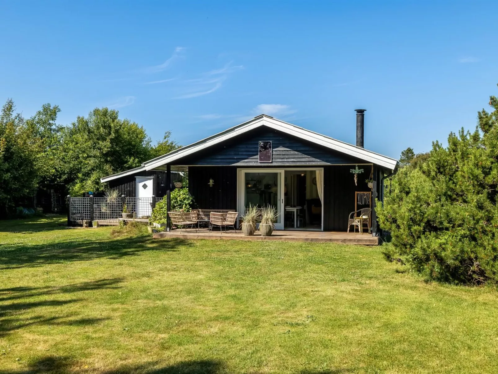 "Voitto" - 1km to the fjord-Draußen