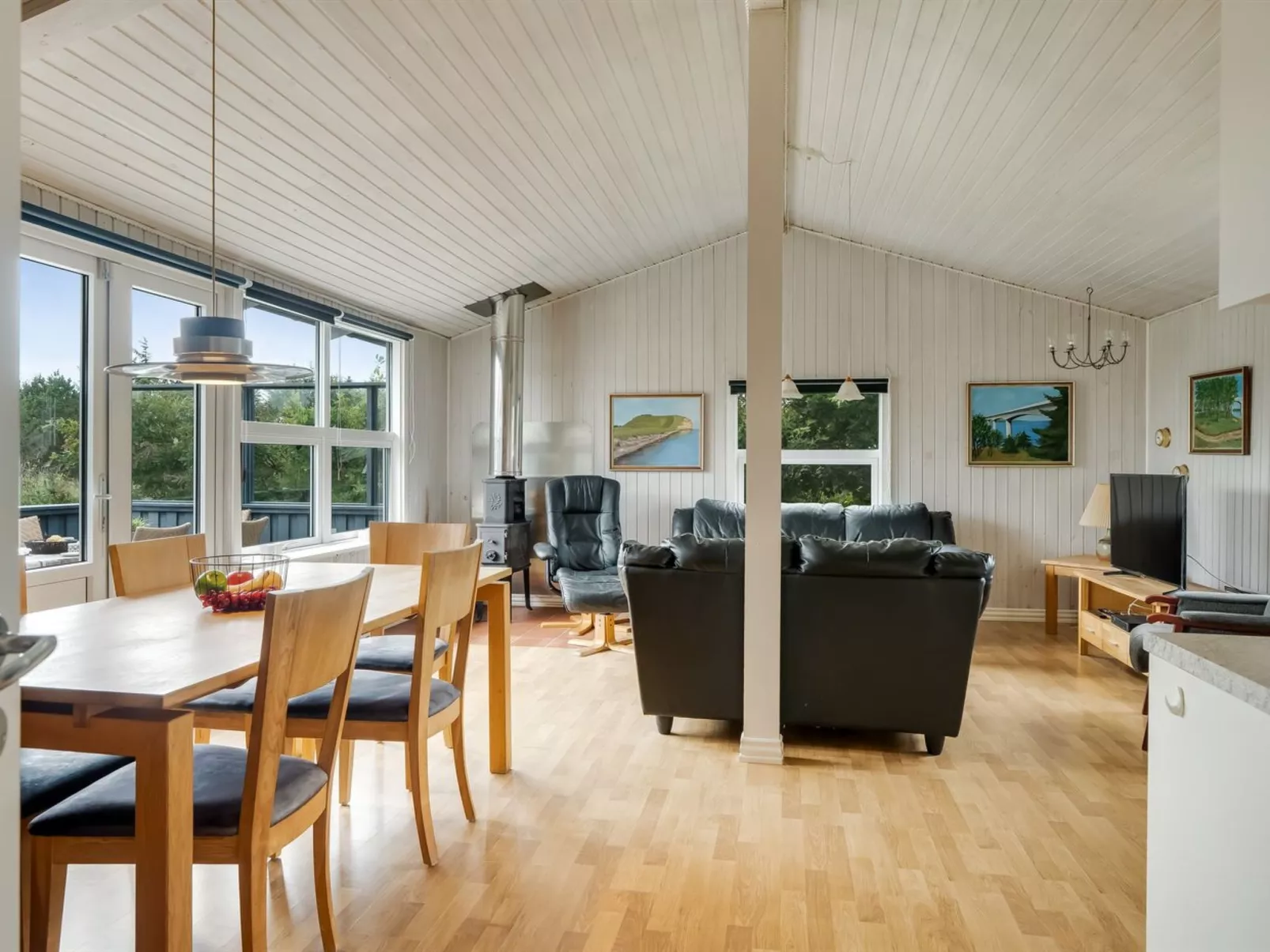 "Claudine" - 700m from the sea-Drinnen