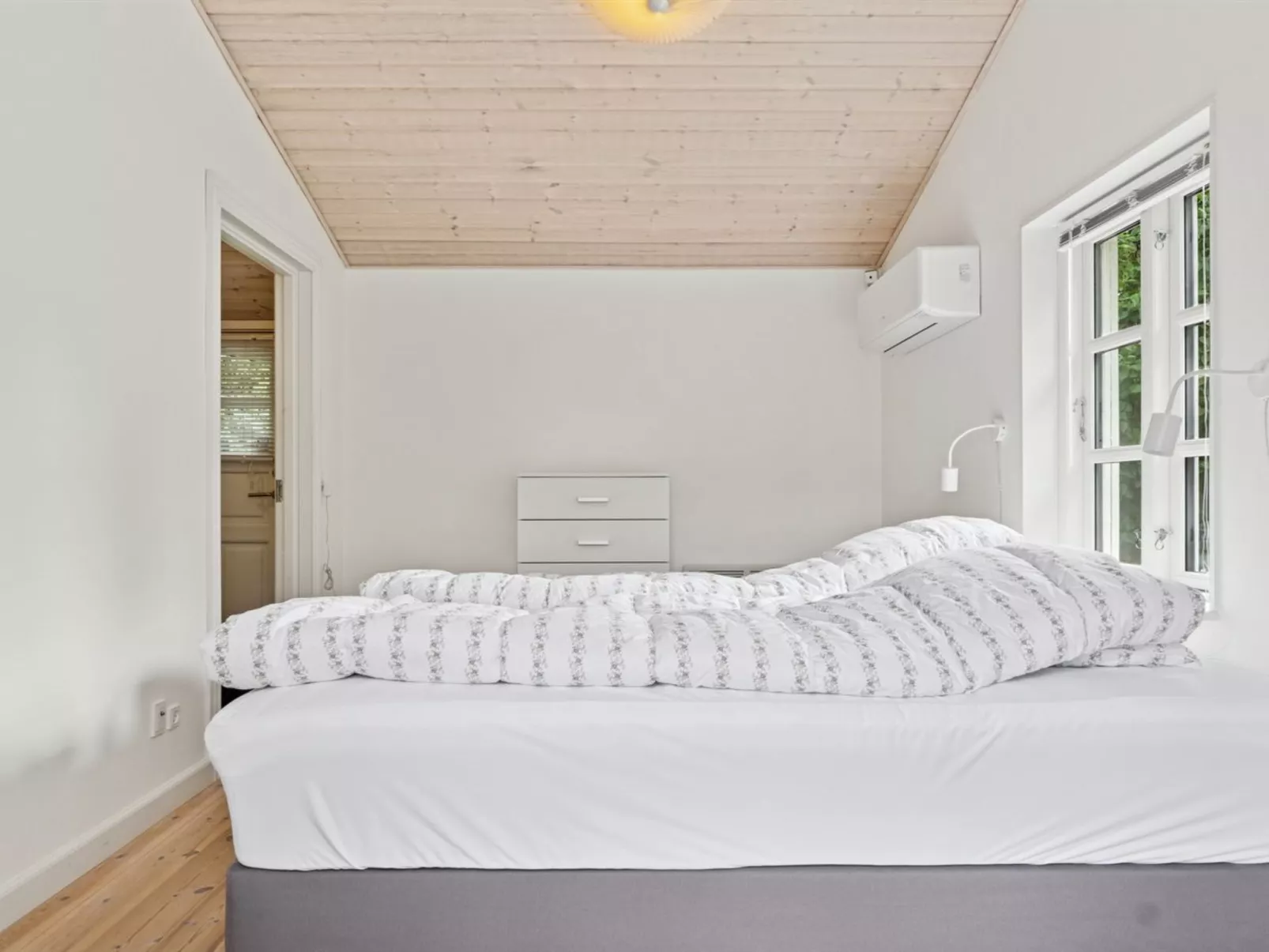 "Sixten" - 400m to the fjord-Inside