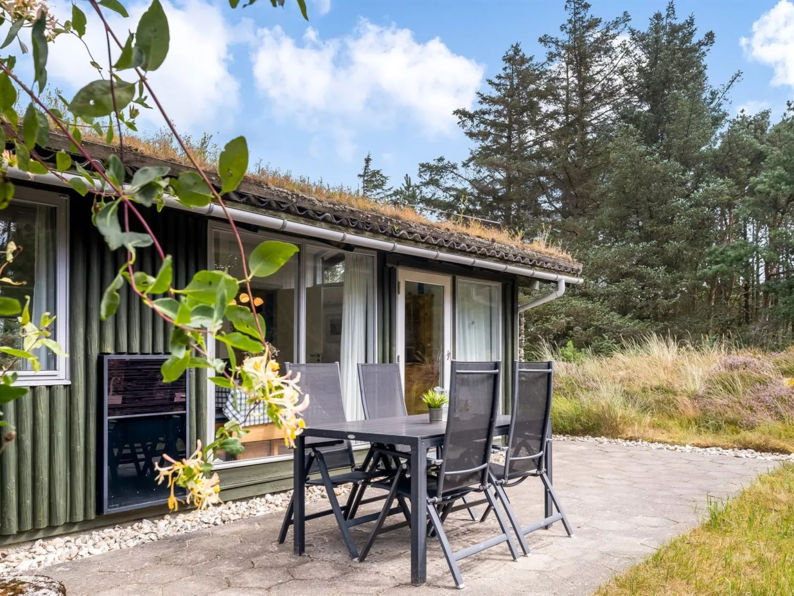 "Saila" - 1.2km from the sea-Outside