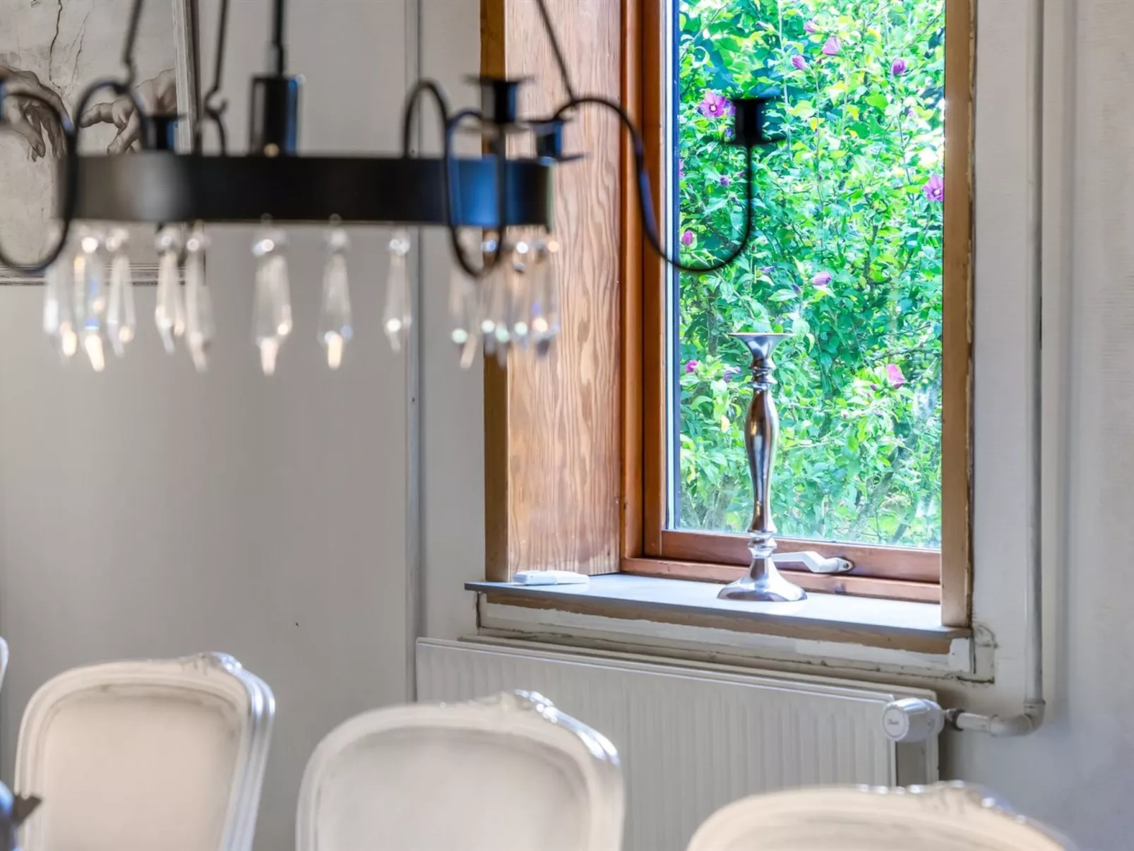 "Eiko" - 400m to the fjord-Inside