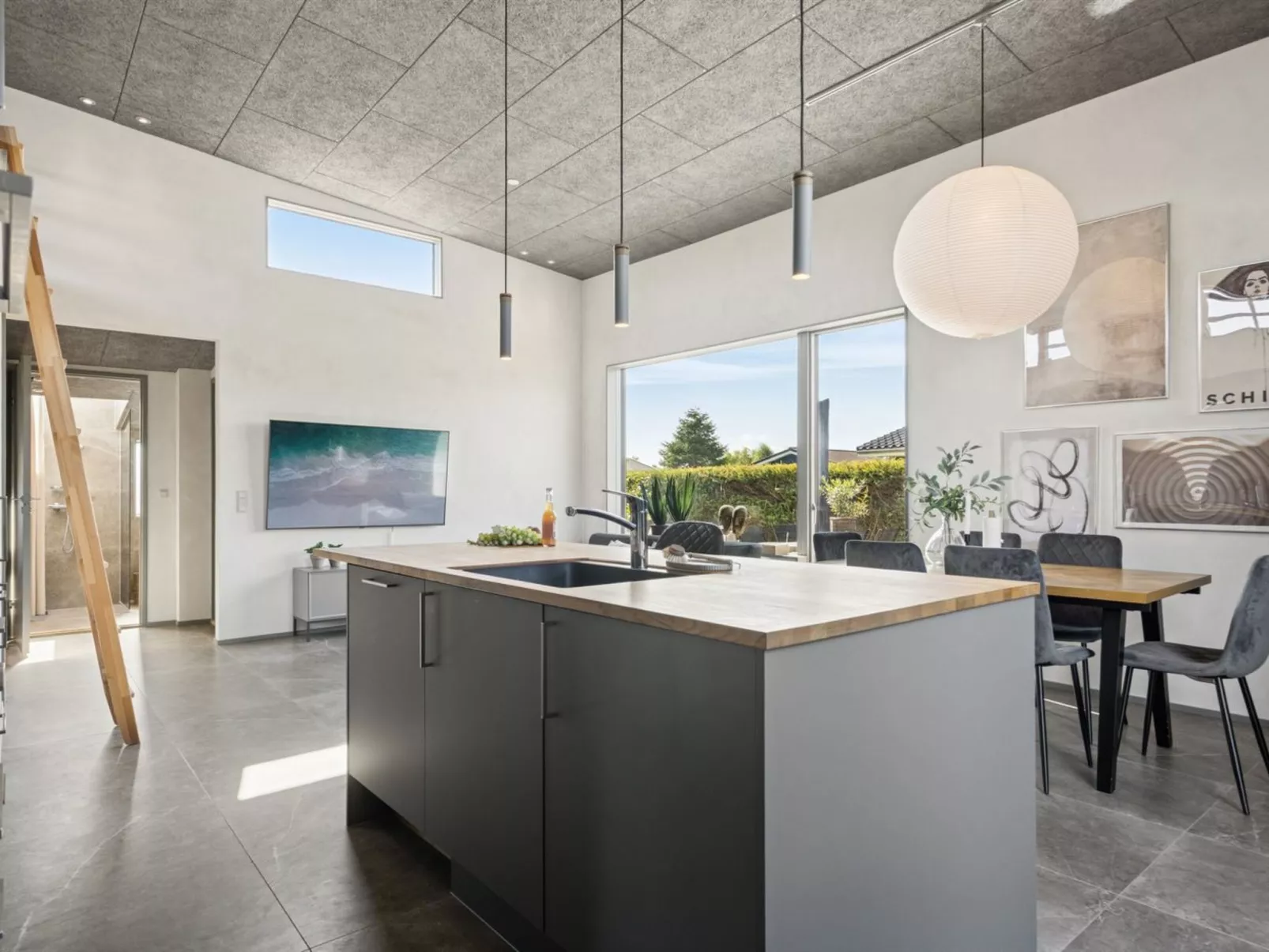 "Elvie" - 150m from the sea-Dedans