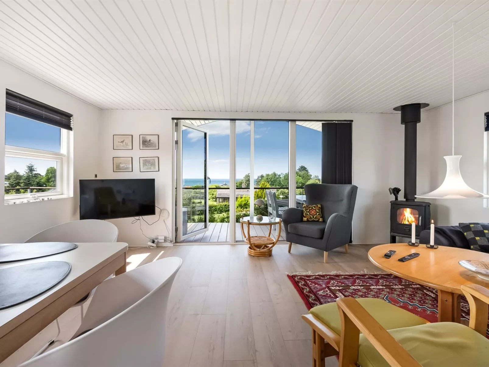 "Akira" - 250m from the sea-Dedans