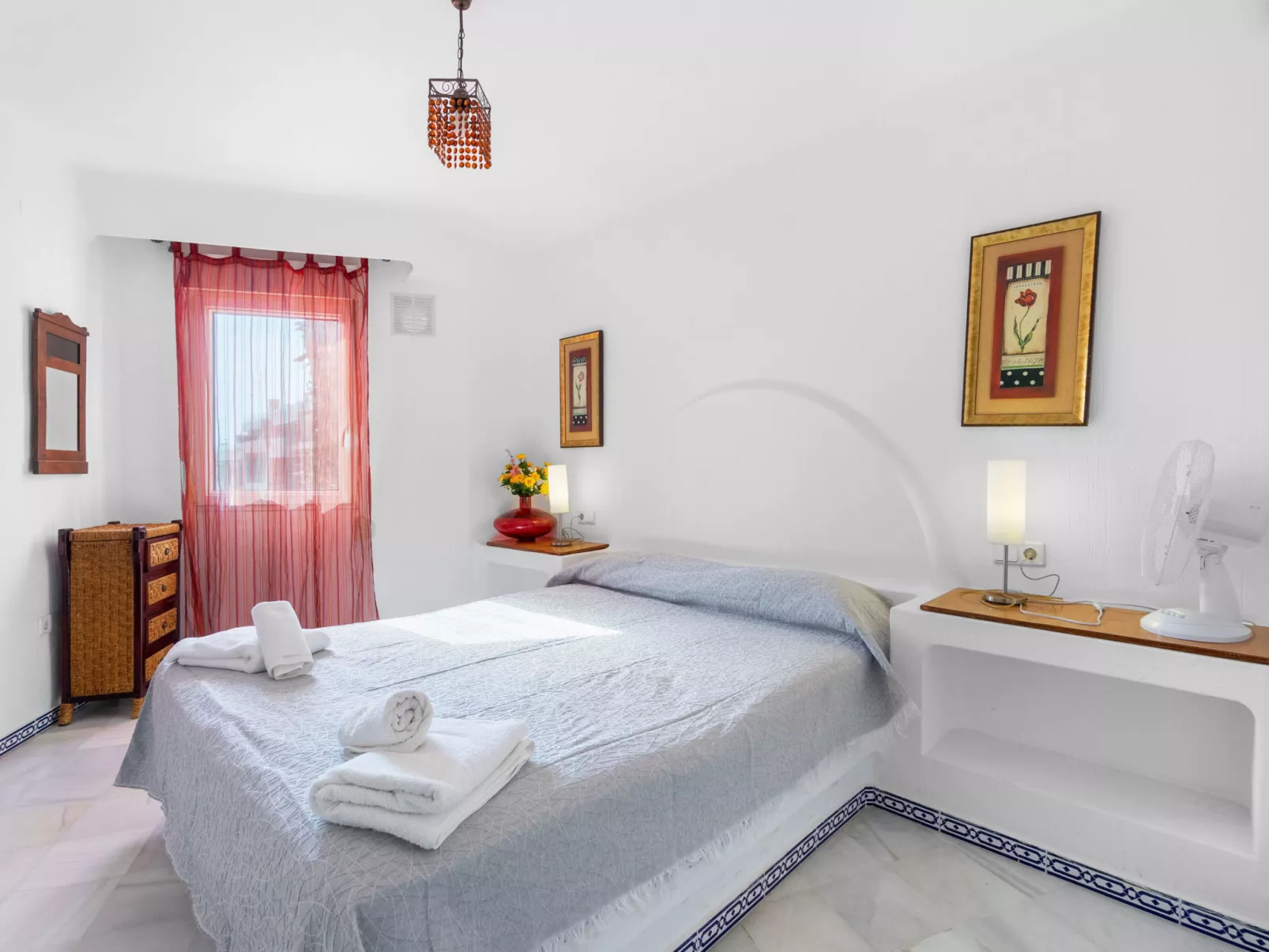 Aldea del Mar-Dedans