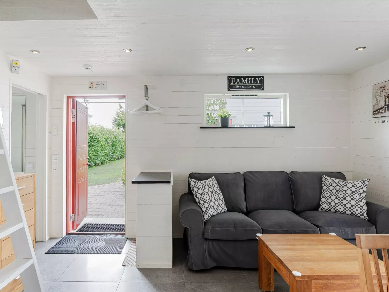 Östra Stranden-Drinnen