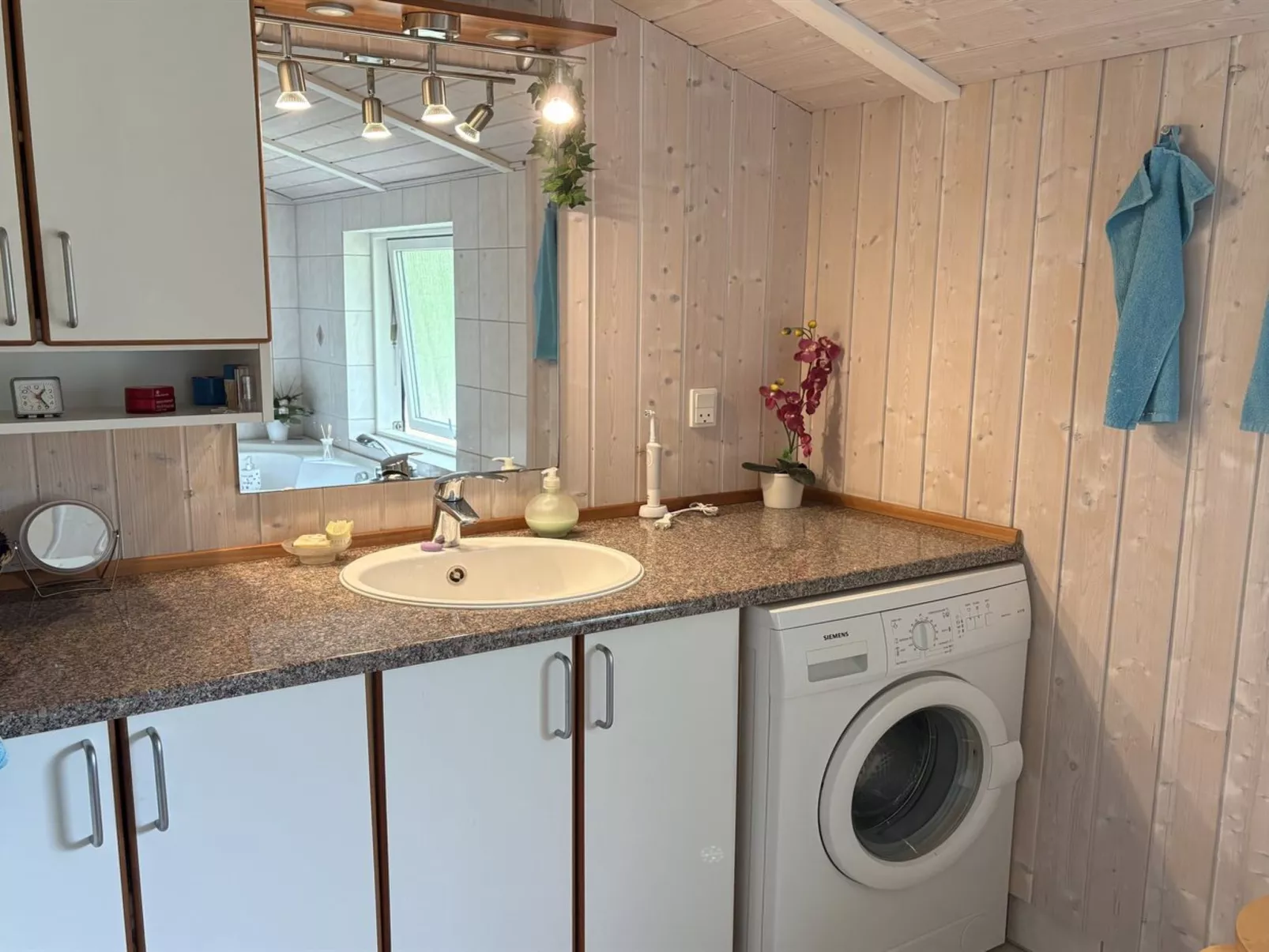 "Rikhard" - 175m to the fjord-Inside