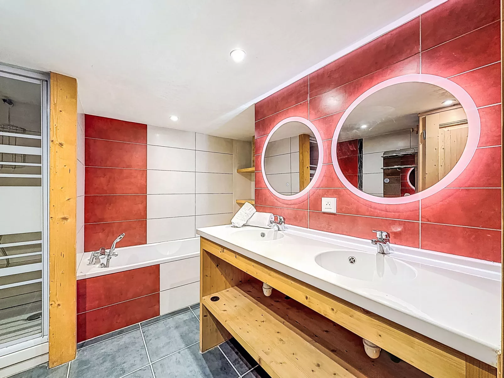 Chalet La Bergerie-Drinnen