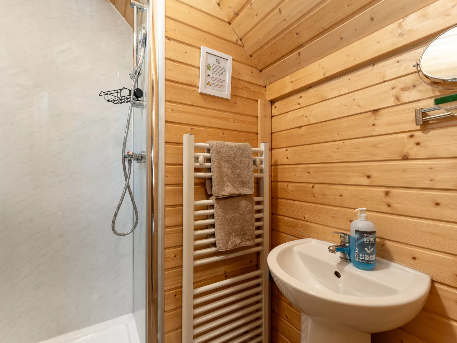 Ghillie’s Bothy-Inside