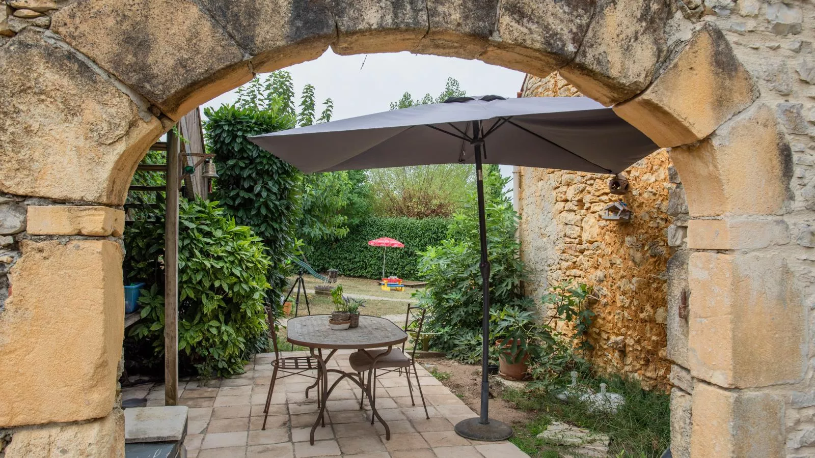 Lili-Terrace balcony