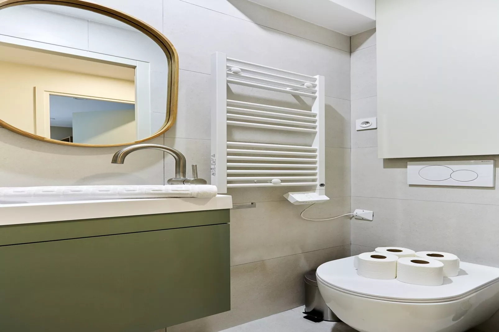 AVRON 1 NEW-Nicht zugeordnet