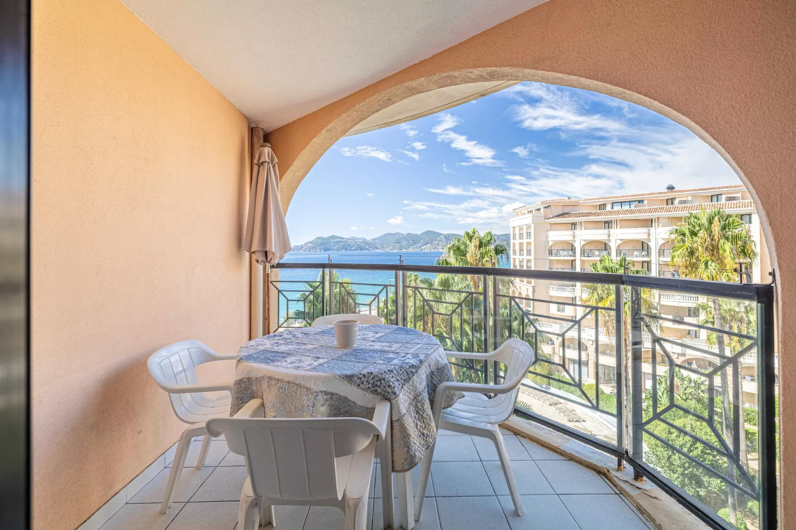 OP-6-VERRERIE-Untagged