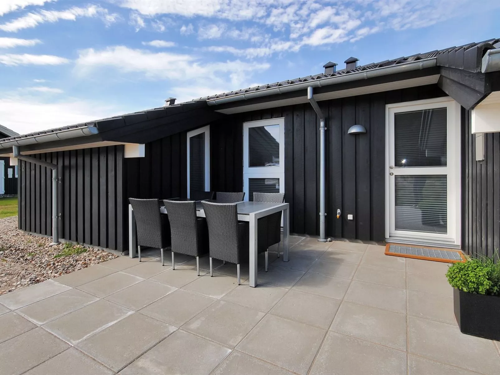 "Arisa" - 100m to the fjord-Outside