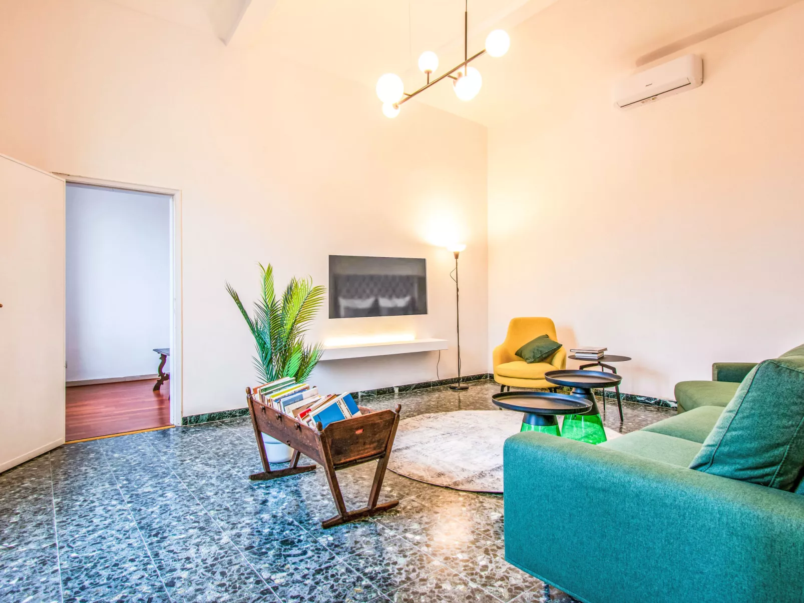 Piazza del Carmine Apartament-Inside