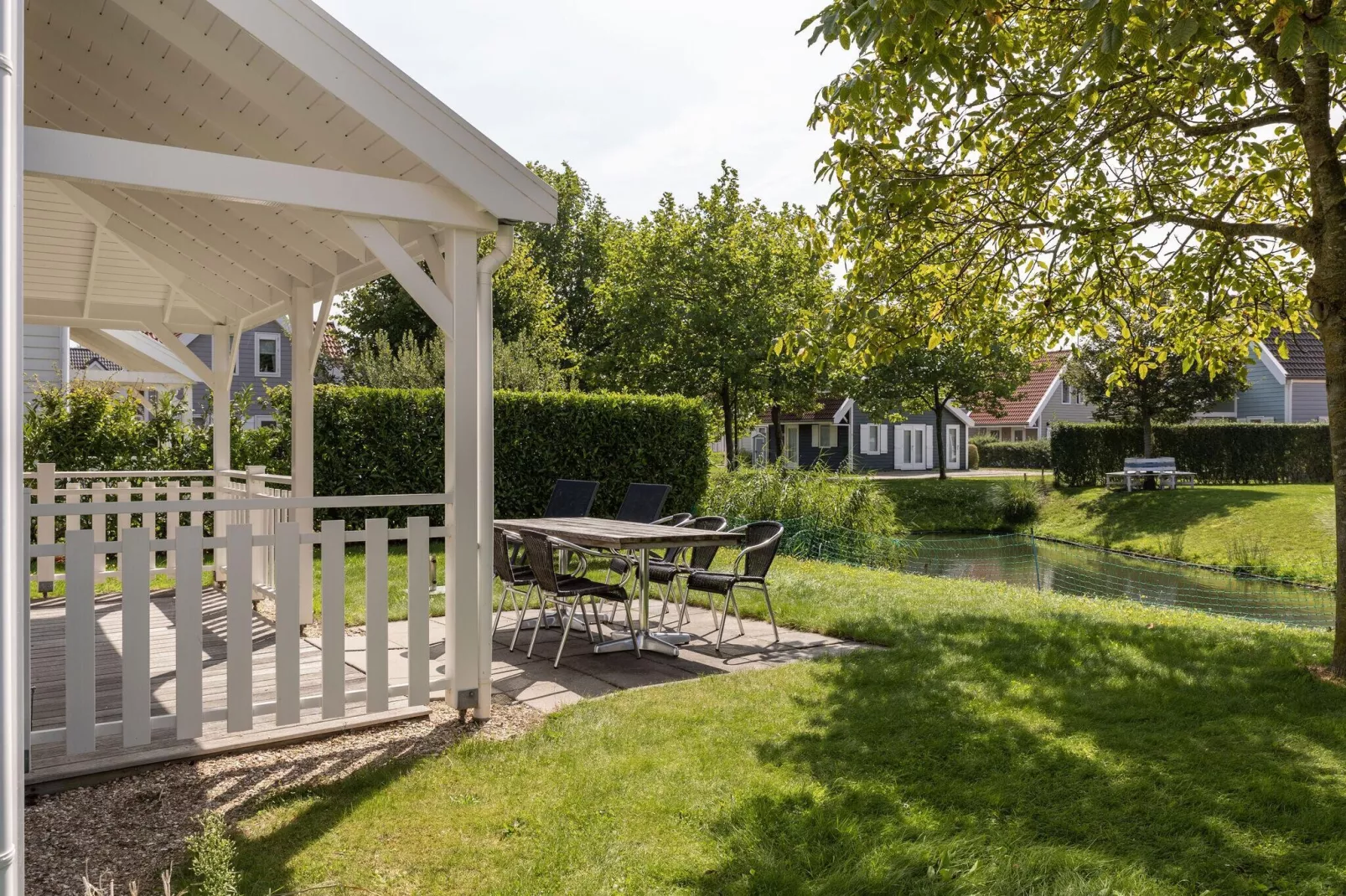 Aquadelta 43-Gardens in summer