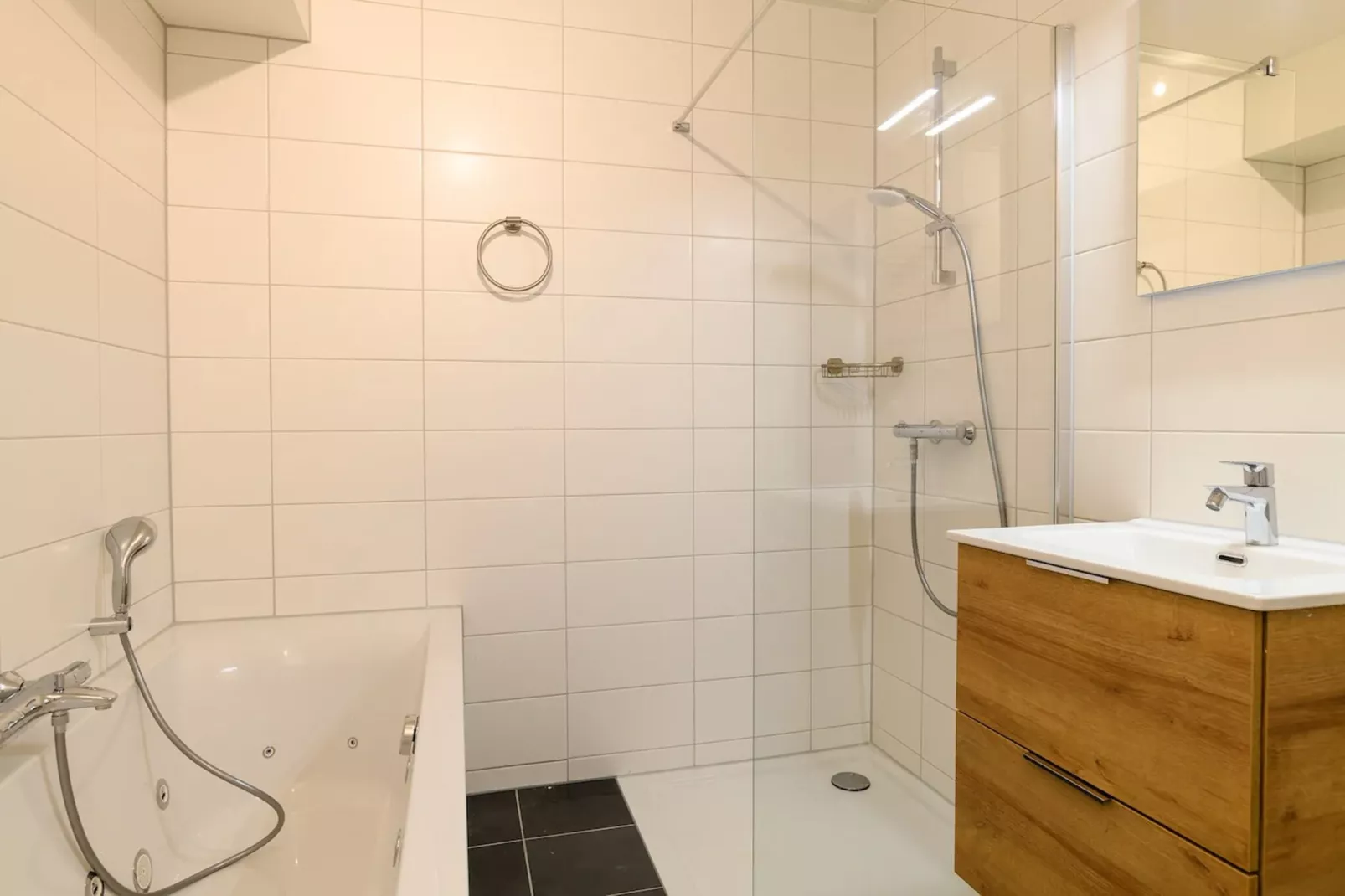 Appartement Senno 6-Badezimmer