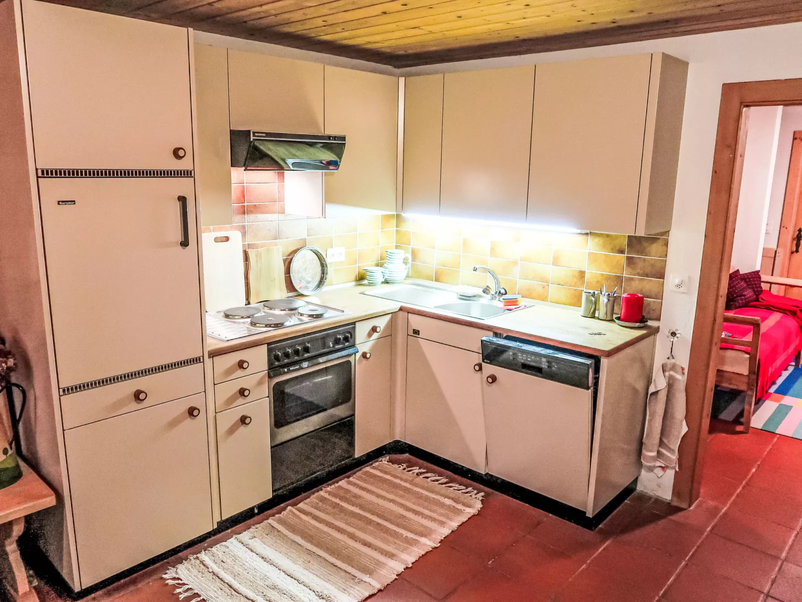 Rodas Soura 5-Drinnen