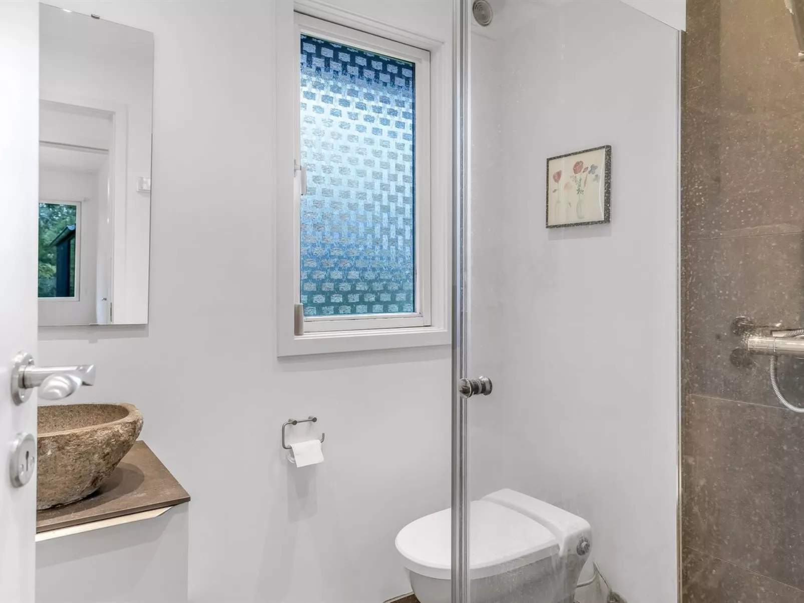 "Litle" - 30m from the sea-Drinnen