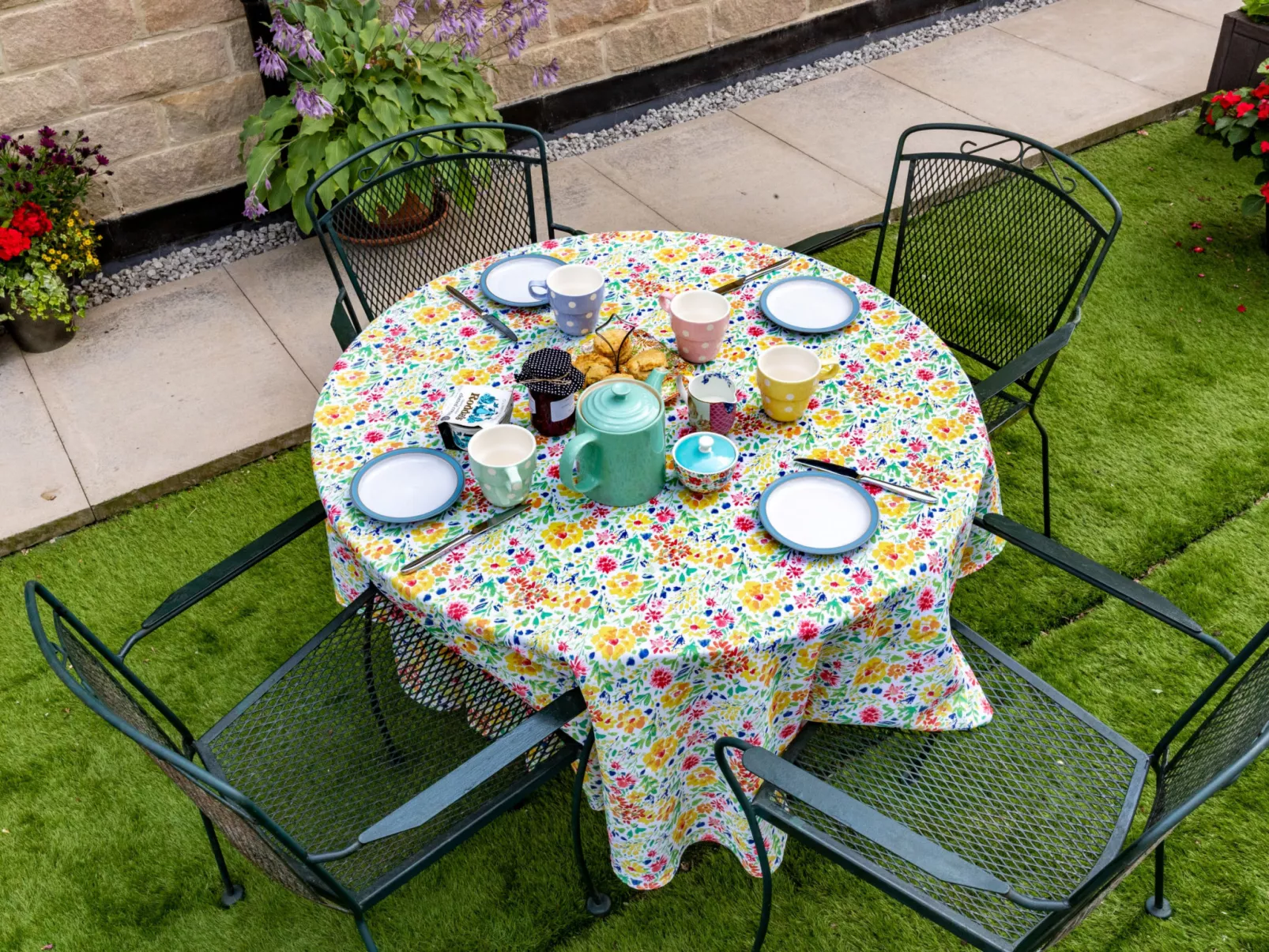 Number Seven-Draußen