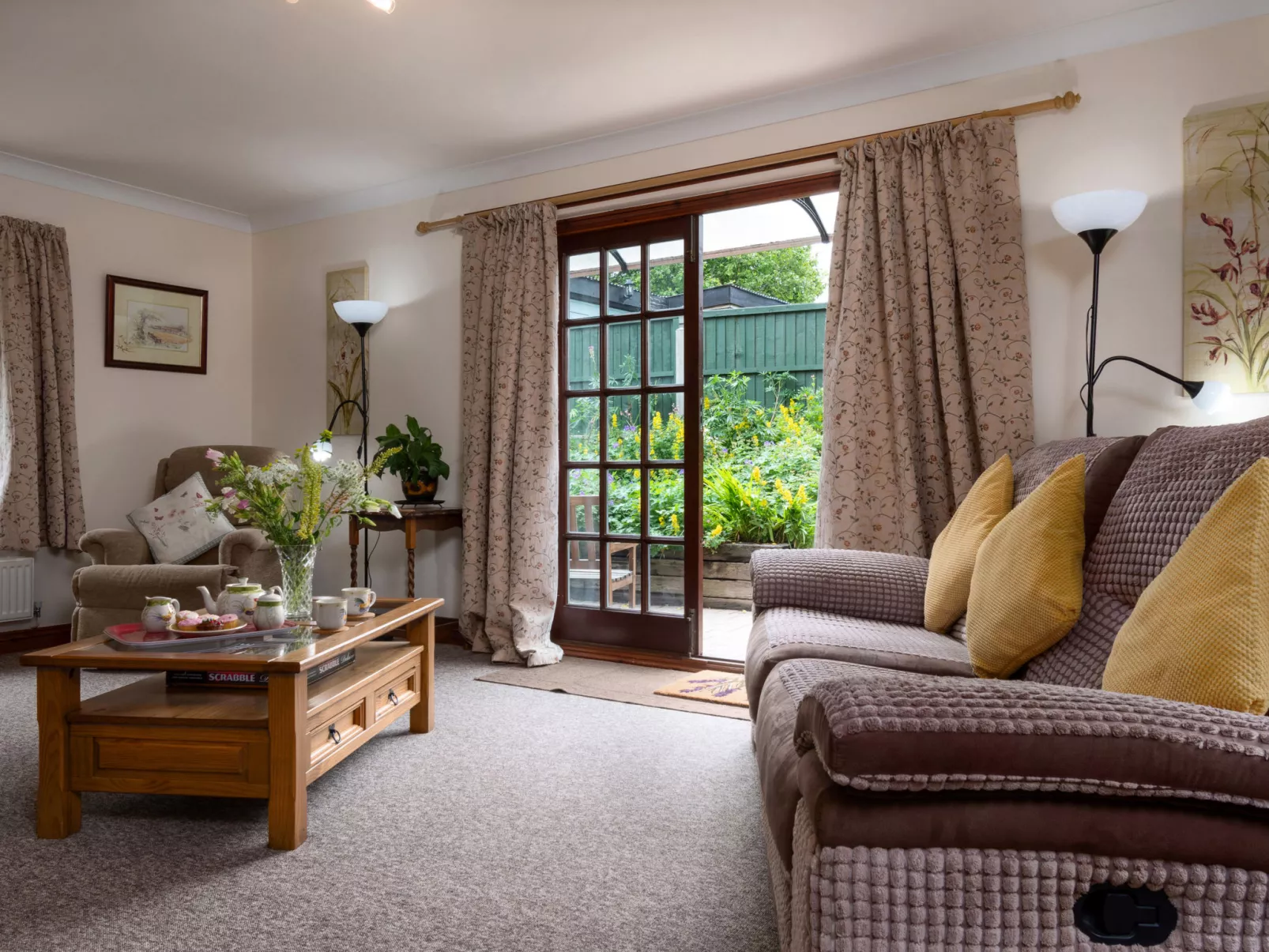 The Grove Annexe-Dedans