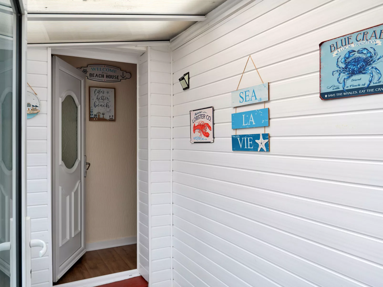 Llys Llewellyn-Dedans