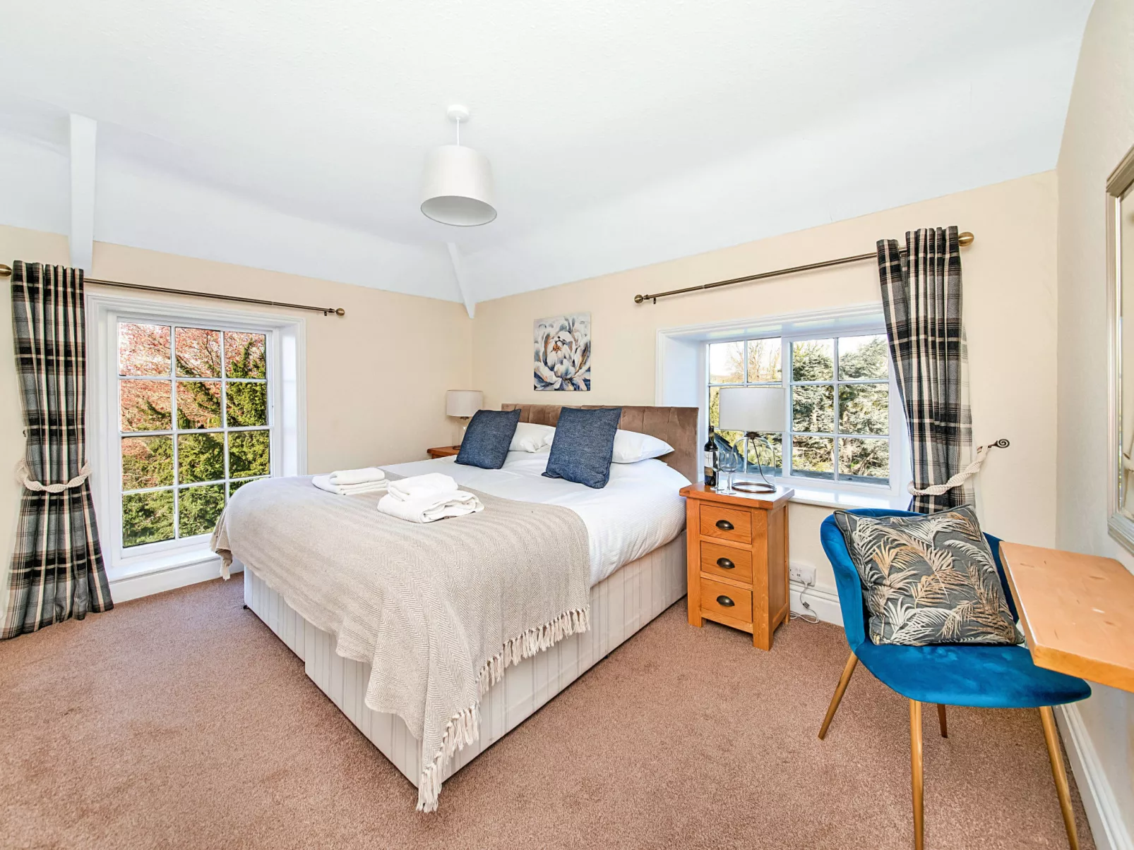 Cleveland Hall Apt-Drinnen