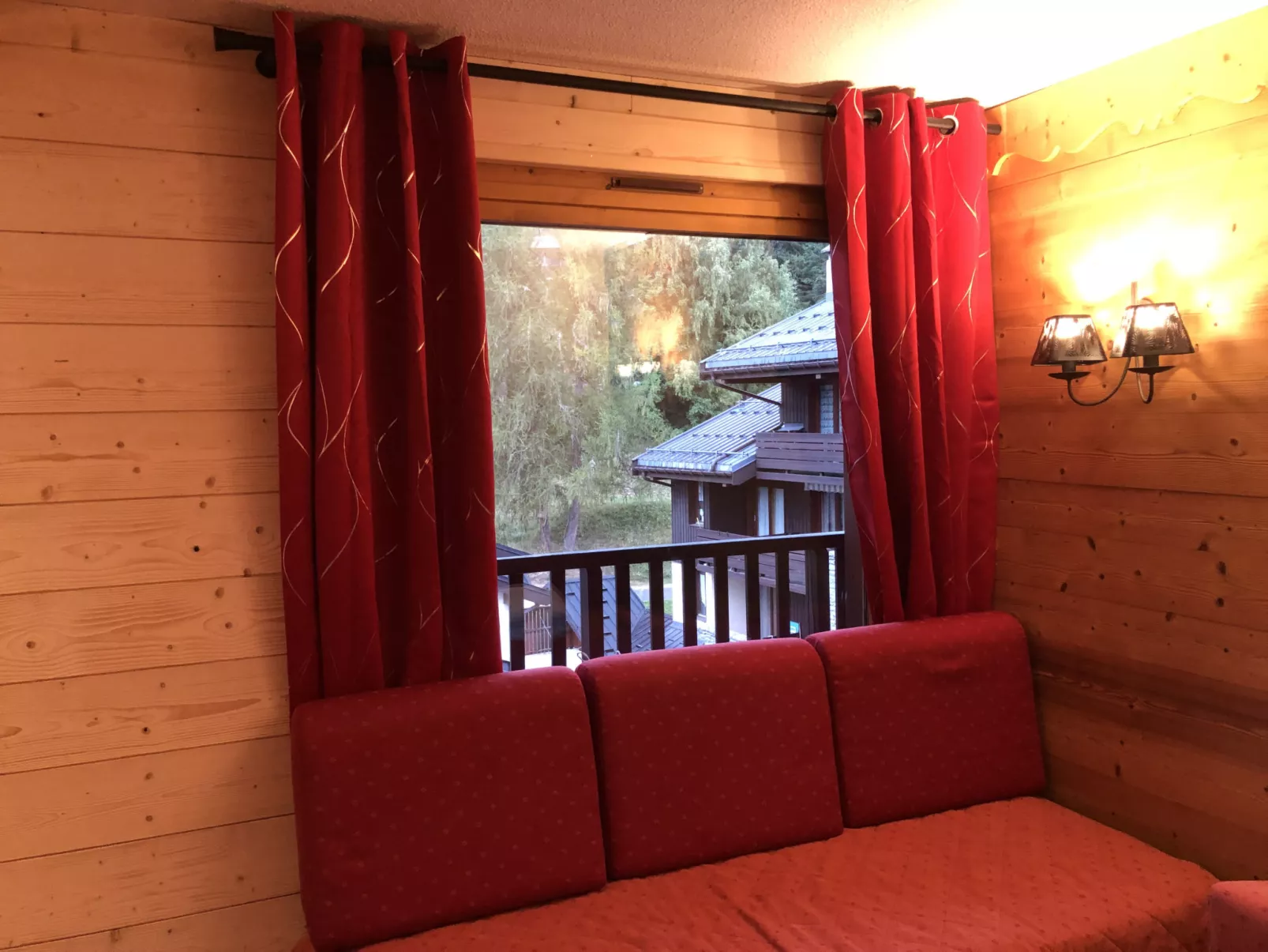 LES ARCADES A-Dedans