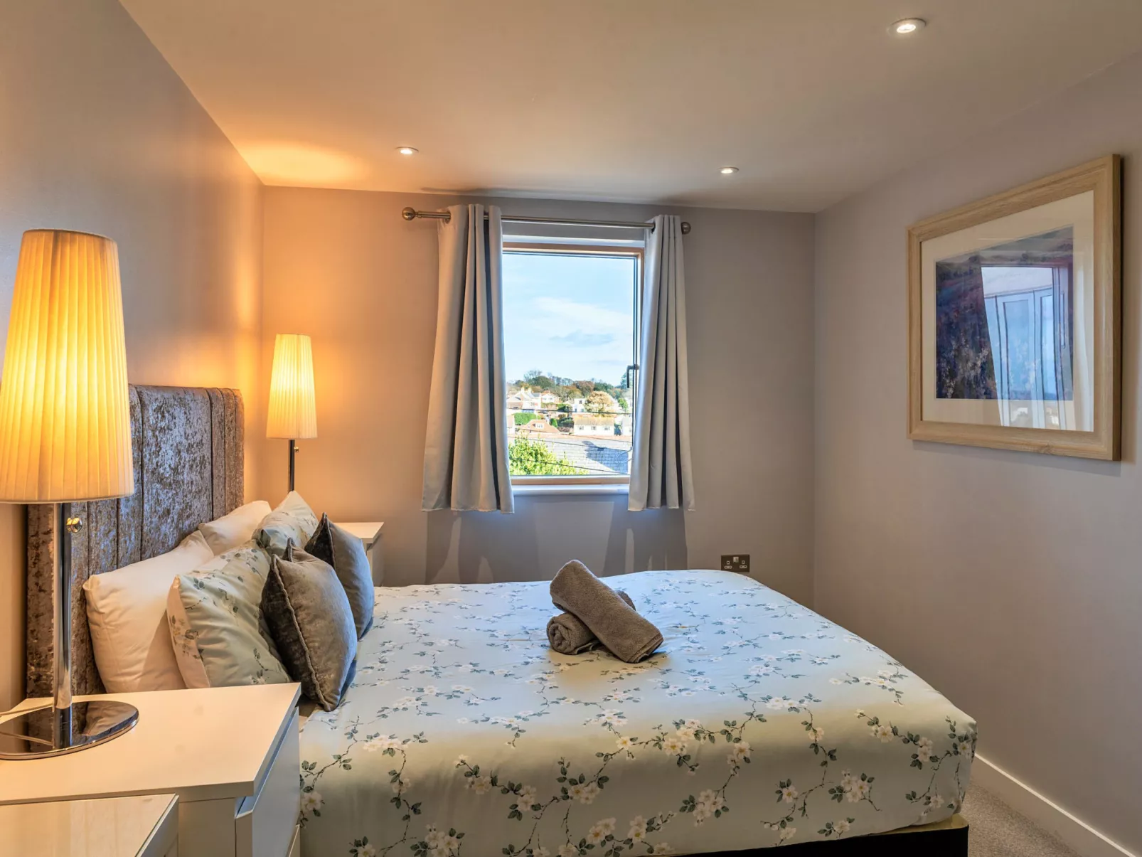 Number 10, Montpellier Apartments-Inside