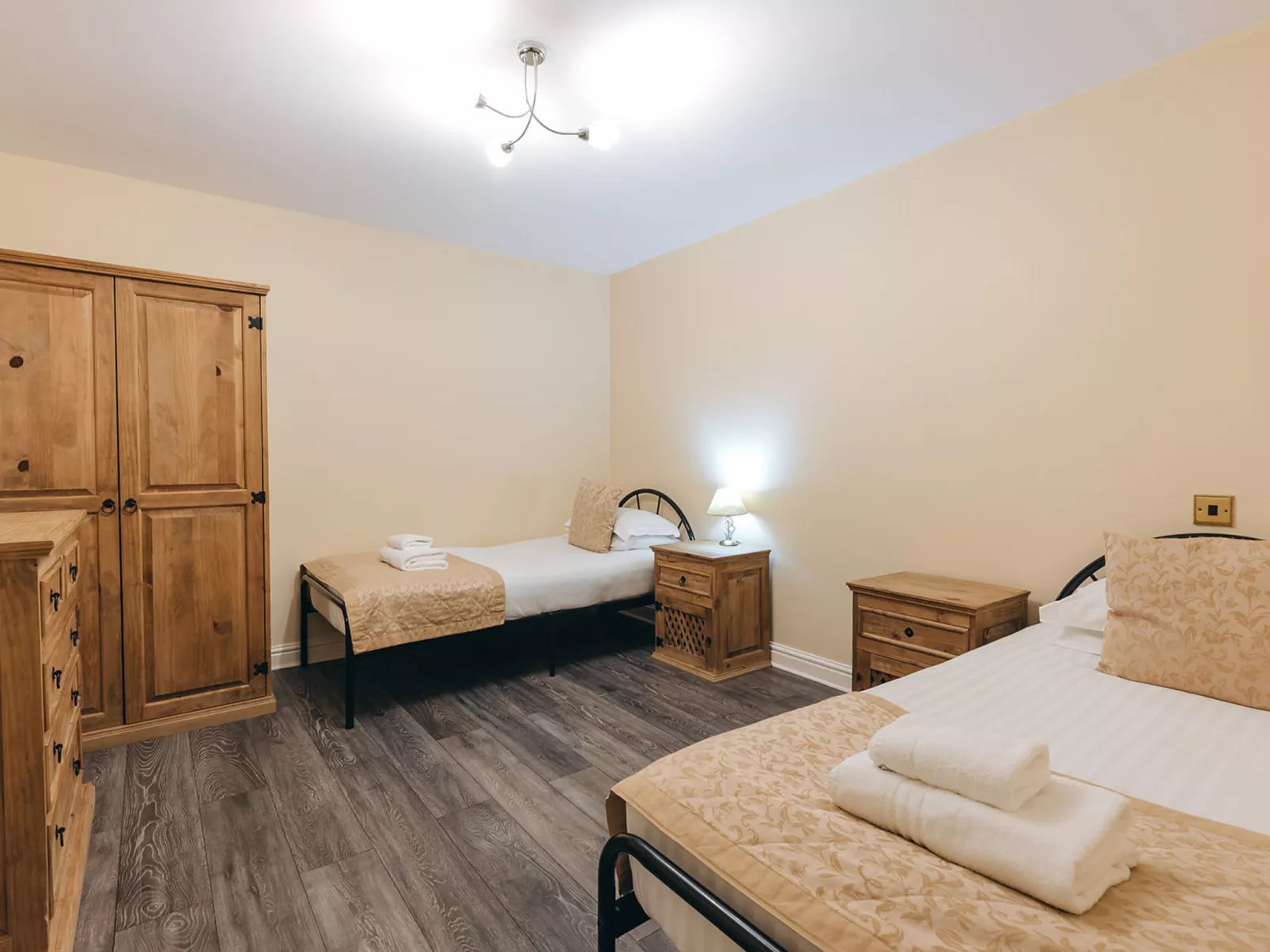 Netley Hall - Camelia-Inside