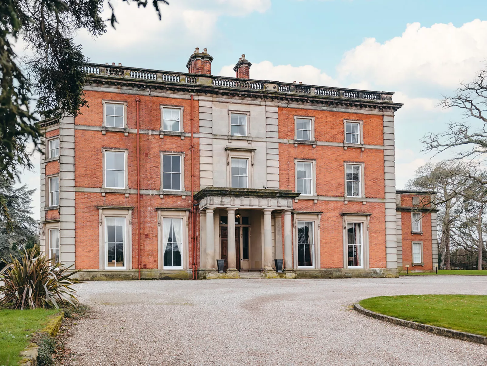 Netley Hall - Peach Tree-Dehors