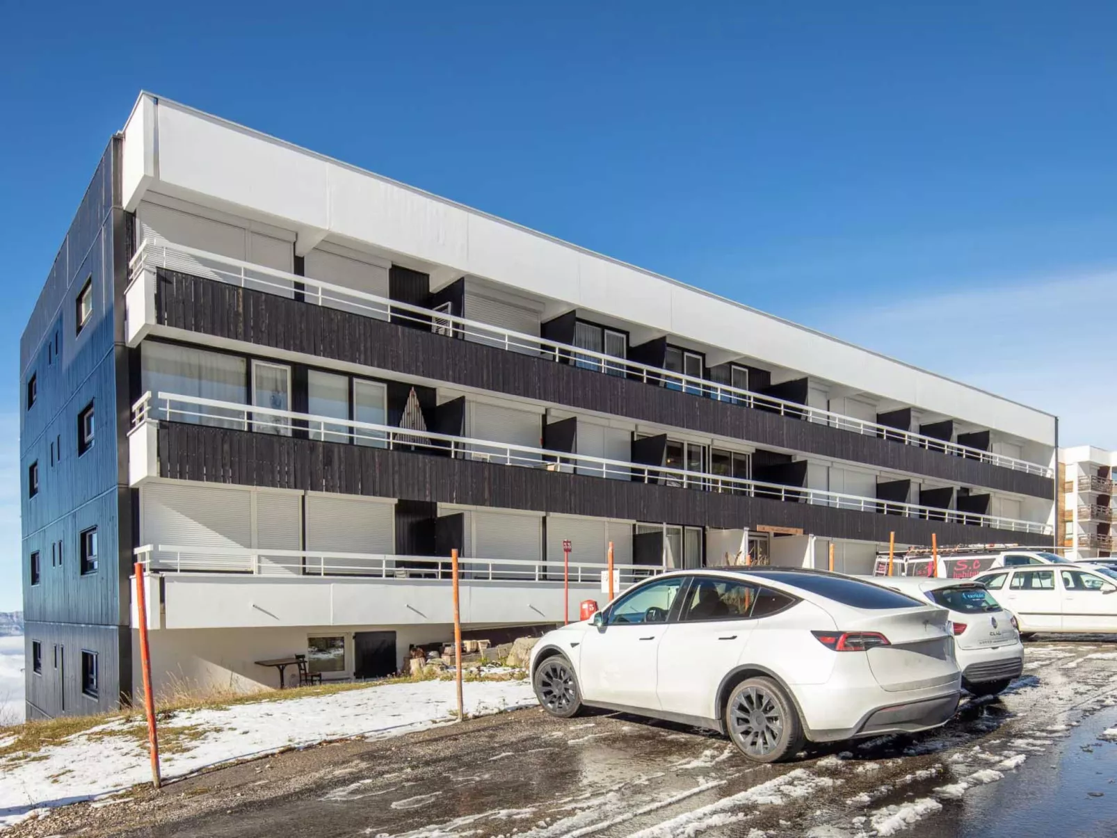 Les Carlines-Outside