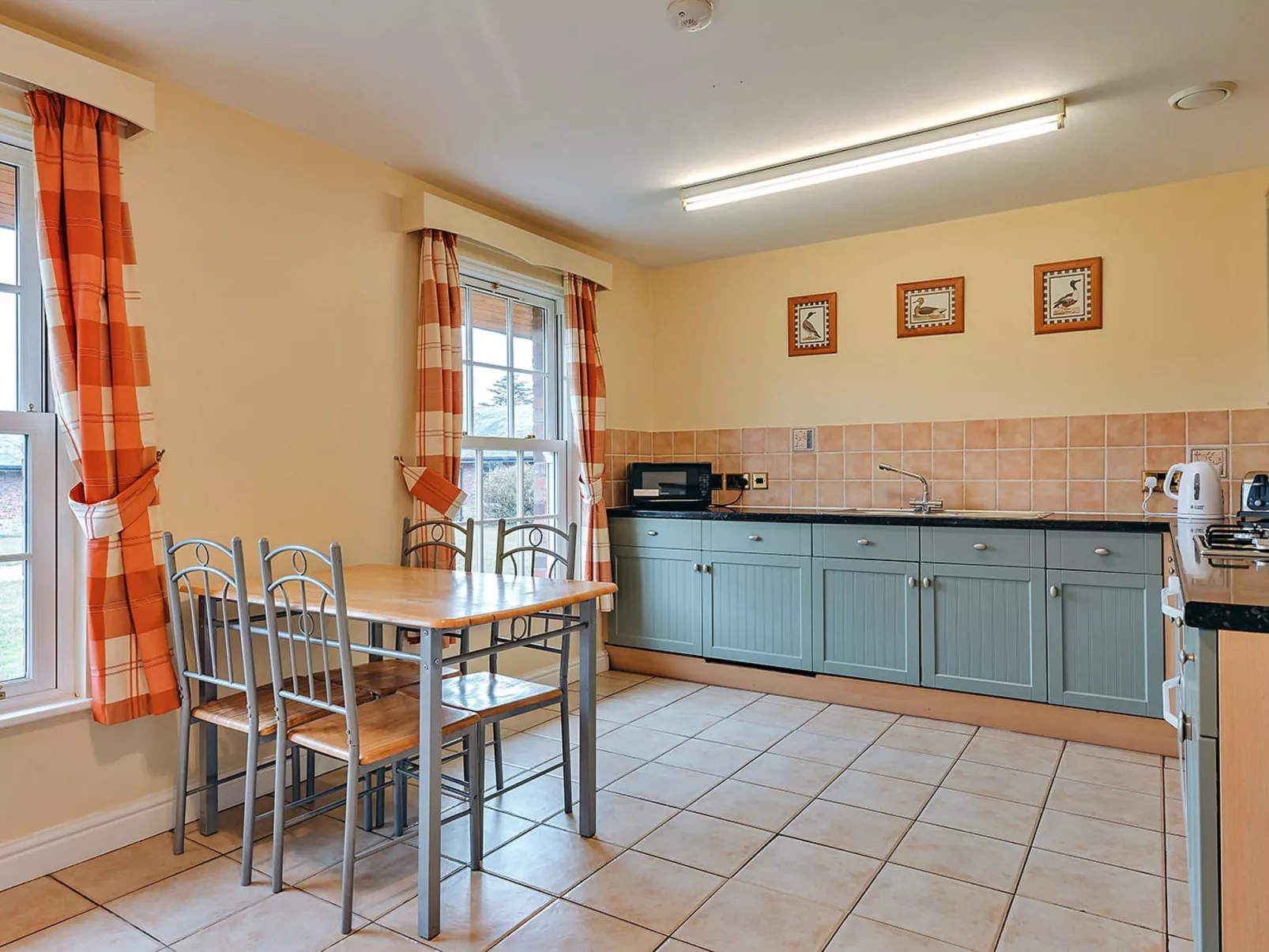 Netley Hall - Mulberry-Dedans