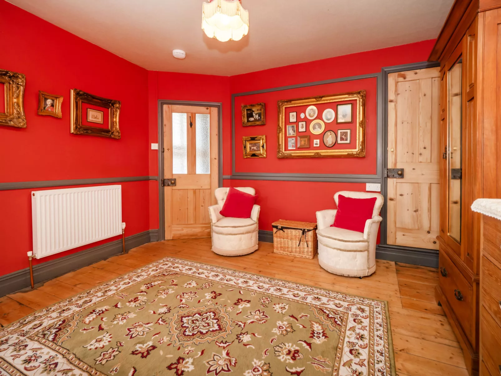 The Old Sunday School & Vestry-Dedans