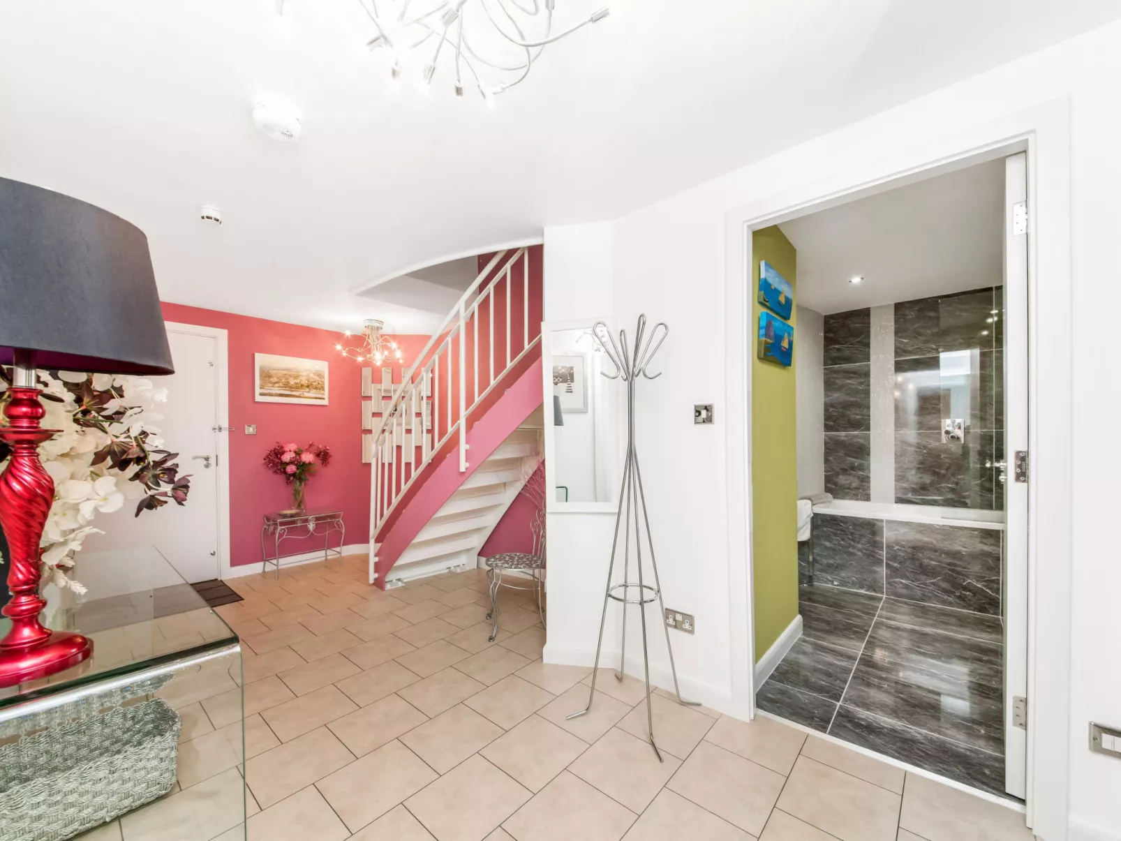 The Penthouse at 611 Westgate-Dedans