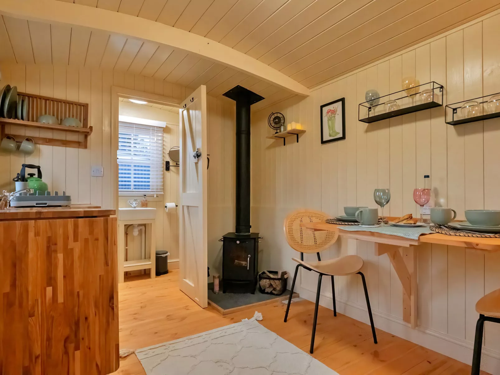 The Chicken Hut-Dehors