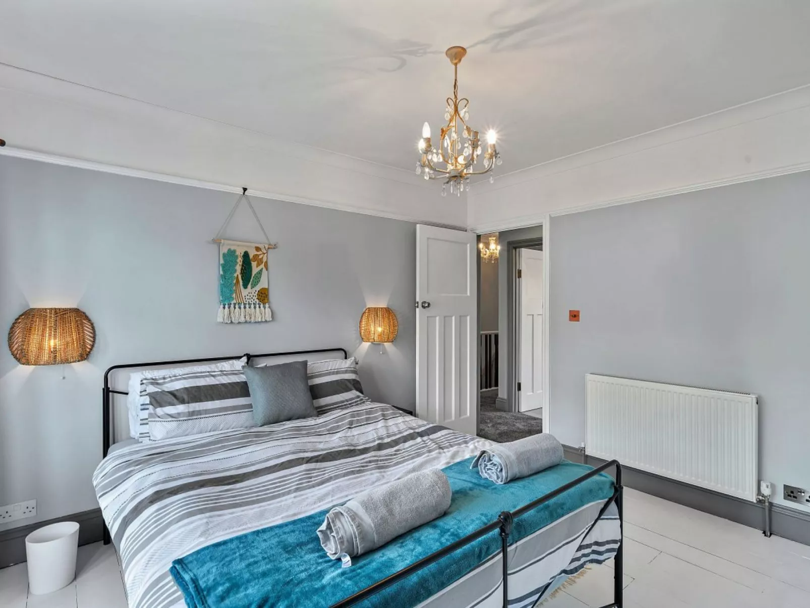 The Lamb Park Lookout-Dehors