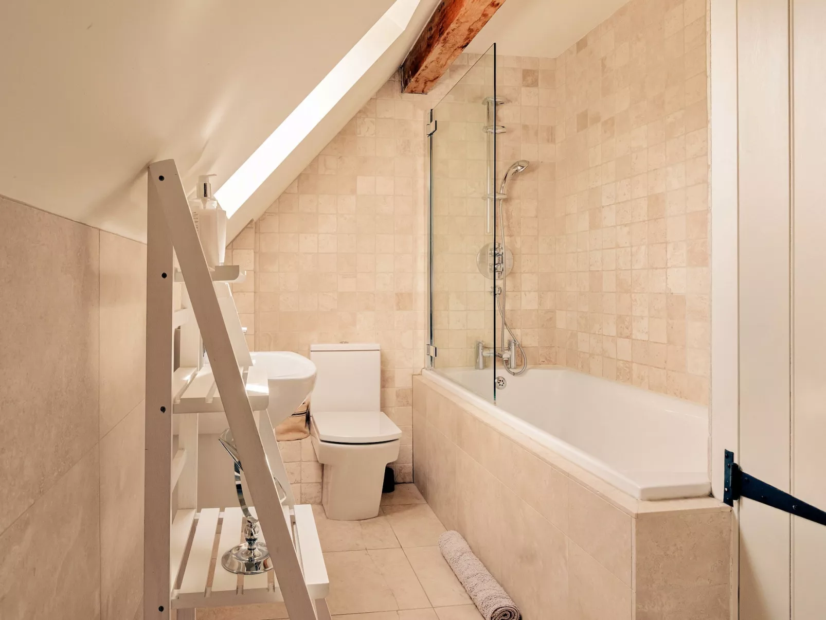 Windfall Cottage-Dedans