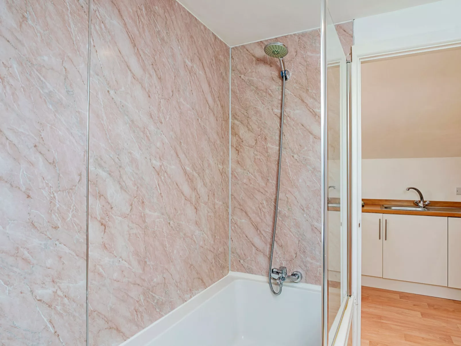 Stable Barn Apartment at Bodmin Moor-Dedans