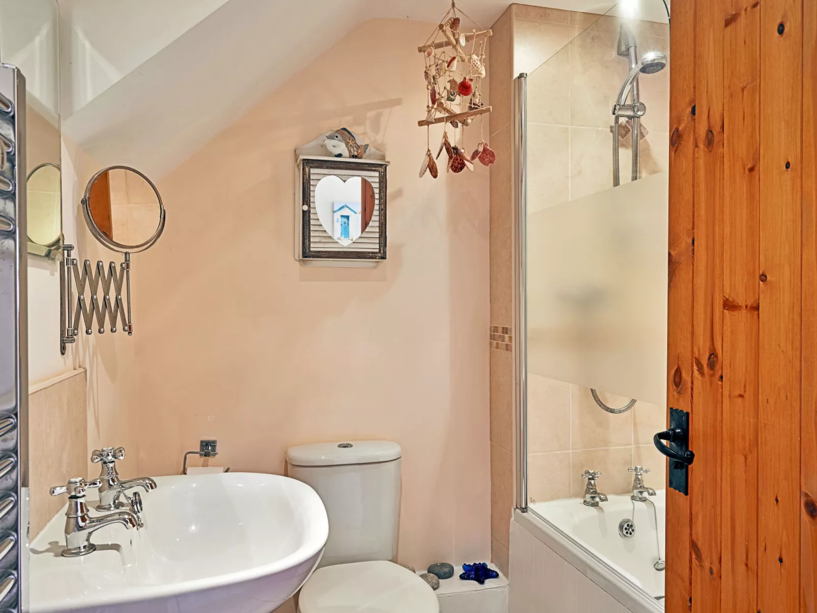 Hawthorn Barn-Dedans