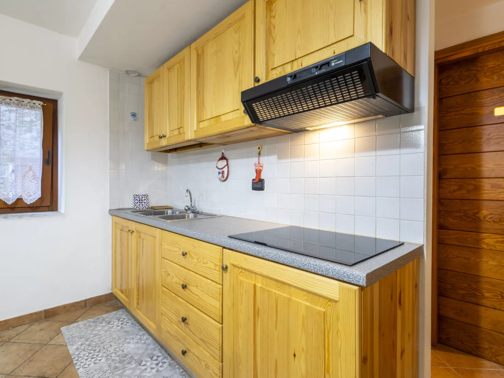 Val di Mello Mountain Flat-Inside